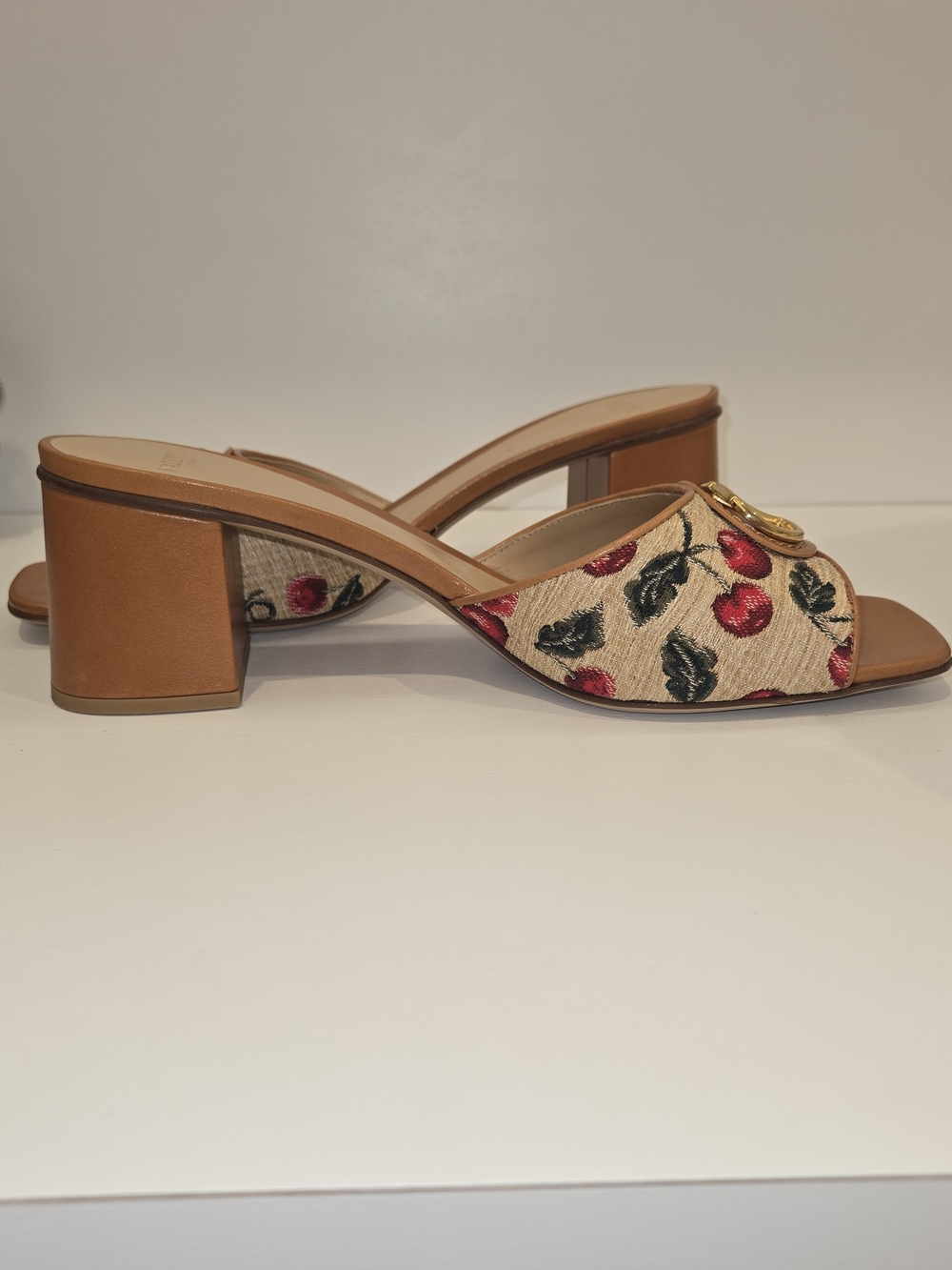 Valentino Garavani VLogo Cherryfic Cherry Sandals 40 - Picture 3 of 8